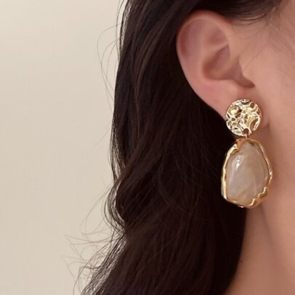 Abstract Resin Drop Earrings - Picture 1 of 5